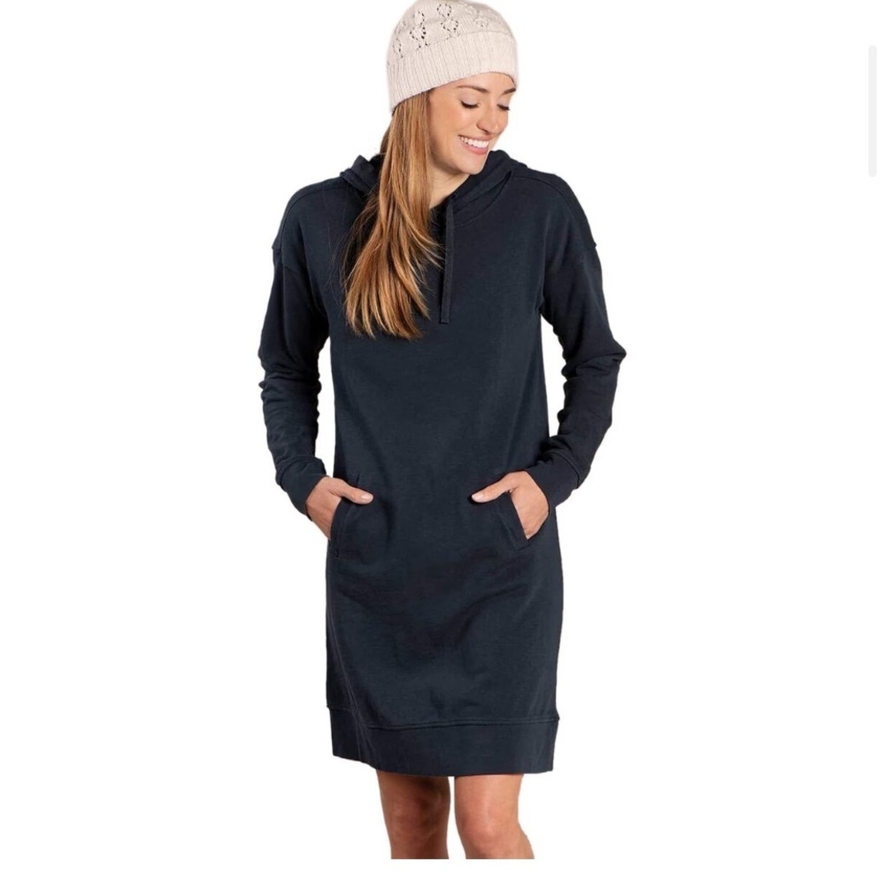 Toad&Co
Follow Through Hooded Dress navy casual winter classic $98 S
